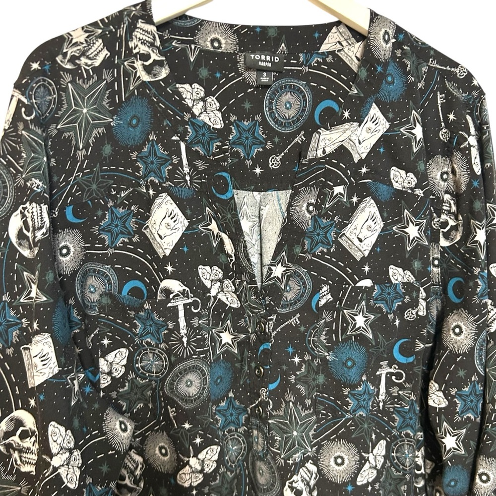 Torrid 3 Harper 3/4 Sleeve Pullover Tunic Top Skull Celestial witchy vibe blouse - Picture 6 of 16